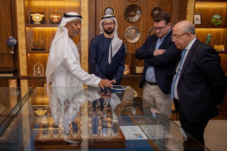 الدكتور عبيد الحيري الكتبي يستقبل السفير أسامة نفاع بمتحف