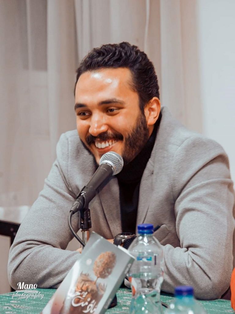 غلاف كتاب وائل خورشيد في معرض القاهرة