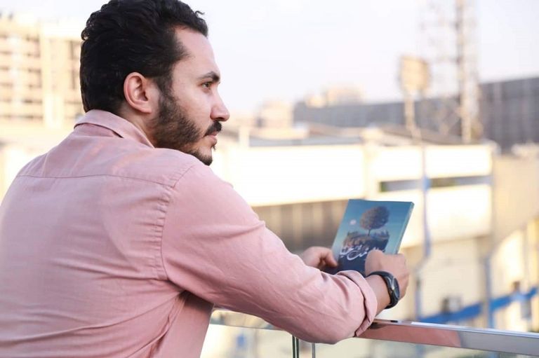 غلاف كتاب وائل خورشيد في معرض القاهرة