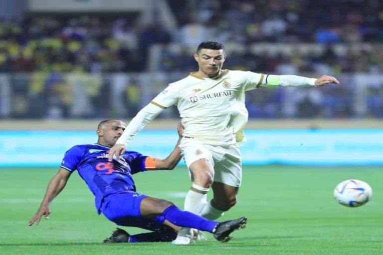 كريستيانو رونالدو أمام الفتح كريستيانو رونالدو لاعب النصر السعودي