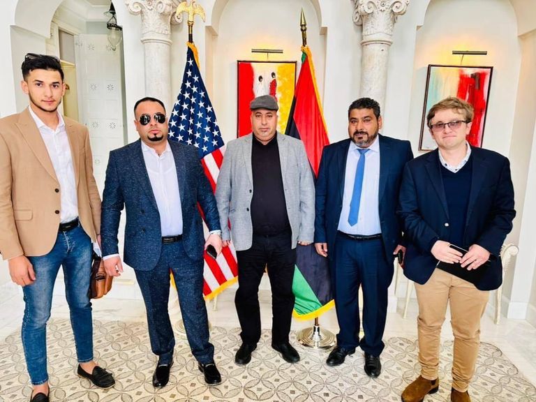 معمر الضاوي مع القائم بالأعمال الأمريكي