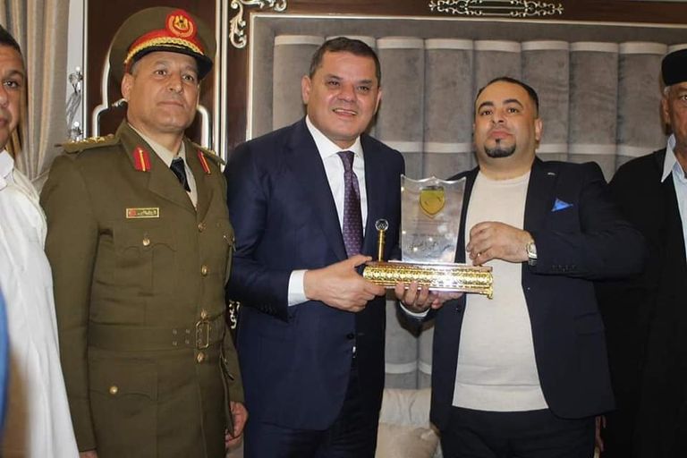 معمر الضاوي مع القائم بالأعمال الأمريكي