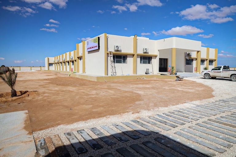 أحد مشروعات إعادة الإعمار في تاروغاء الليبية