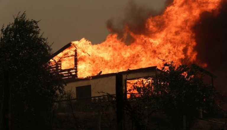 كارثة في تشيلي.. 13 قتيلا بـ200 حريق غابات (صور)