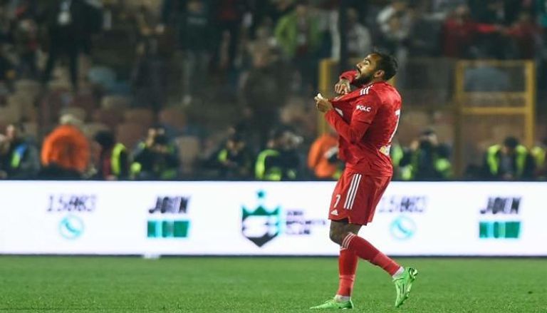 محمود عبدالمنعم كهربا لاعب الأهلي محمود عبدالمنعم كهربا لاعب الأهلي