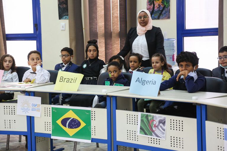 طلاب بمدرسة مصرية - أرشيفية