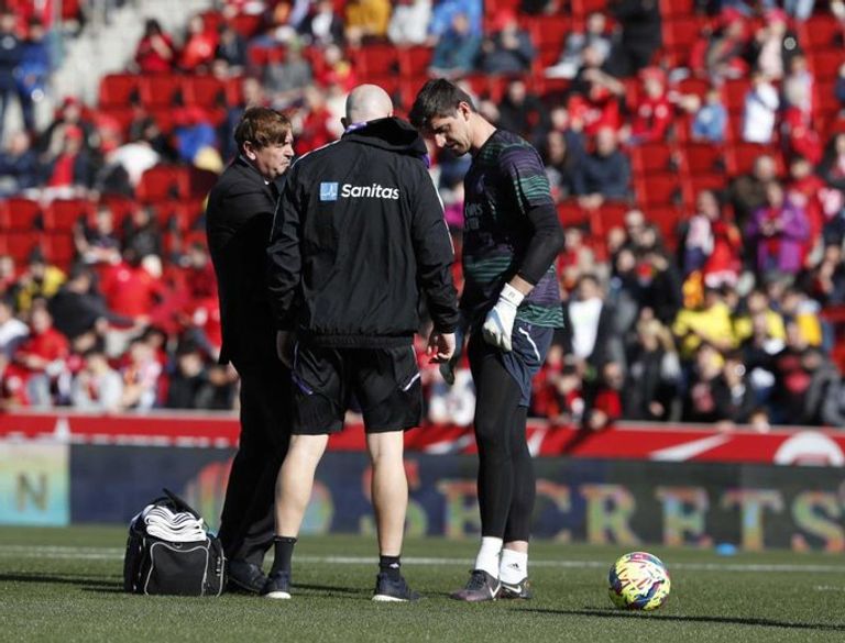 إصابة تيبو كورتوا تيبو كورتوا حارس مرمى ريال مدريد