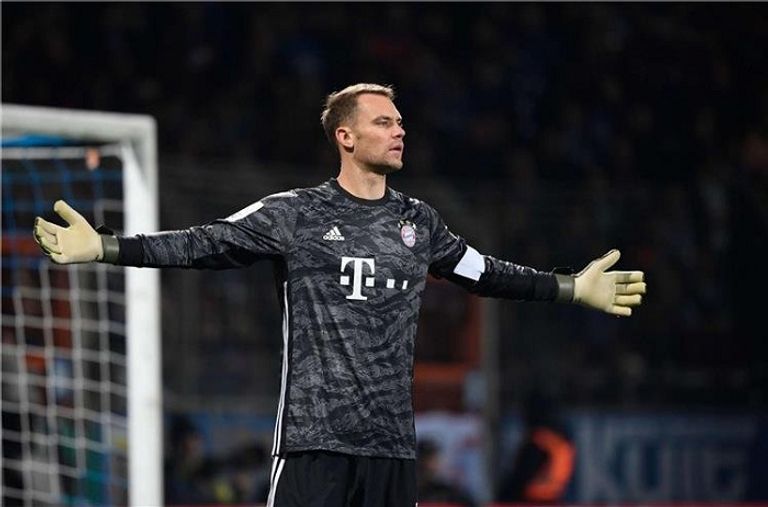 سيباستيان هالير لاعب بروسيا دورتموند