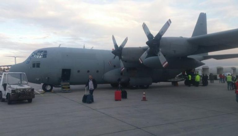 طائرة المساعدات الإماراتية في مطار دمشق