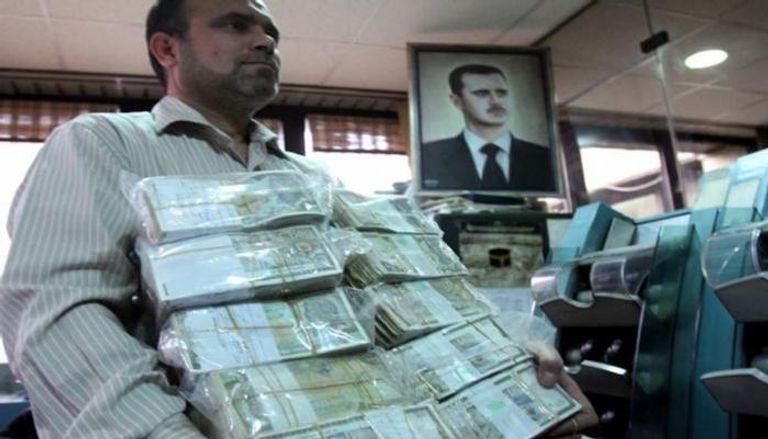 تعاملات الدولار الأمريكي في سوريا - أرشيفية