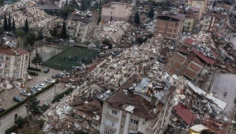 جانب من آثار الزلزال المدمر في تركيا