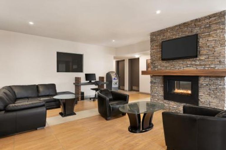 فندق "Days Inn by Wyndham Montreal East" أحد أفضل الفنادق في مونتريال السياحة في مونتريال…5 أماكن سياحية مذهلة بالصور