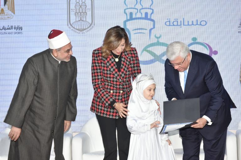 نيفين الكيلاني وزيرة الثقافة المصرية