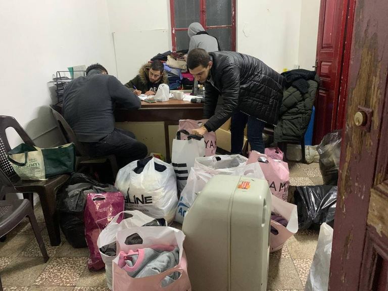 مبادرات لتأمين مختلف أنواع التبرعات للمدن والمناطق السورية