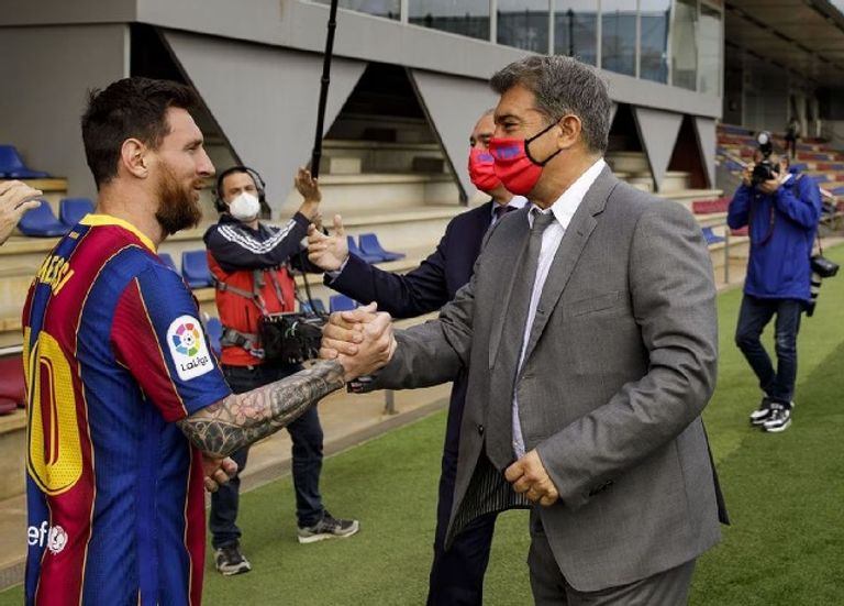 ليونيل ميسي وخوان لابورتا ليونيل ميسي وشقيقه ماتياس