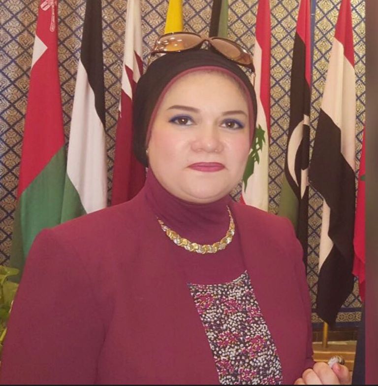 ملصق مسلسل أزمة منتصف العمر