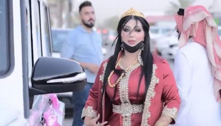 عارضة الأزياء واليوتيوبر عسل حسام