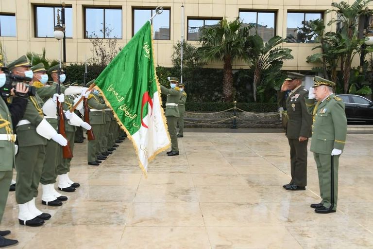 رئيس الأركان الجزائري مع قائد قوات "أفريكوم" الأمريكية