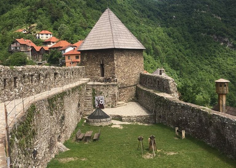 زيينيسا أحد أشهر مدن البوسنة والهرسك