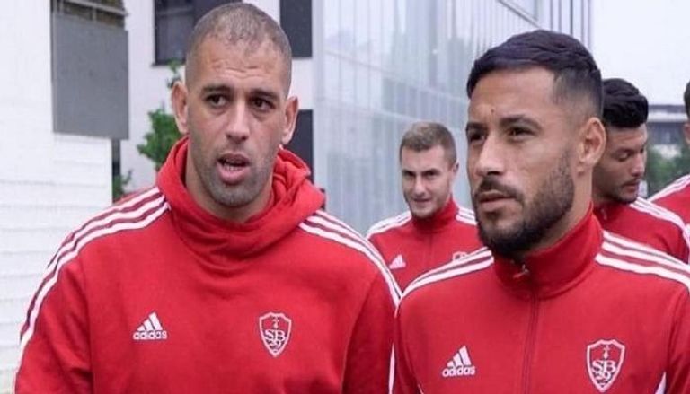 يوسف بلايلي وإسلام سليماني لاعبا منتخب الجزائر