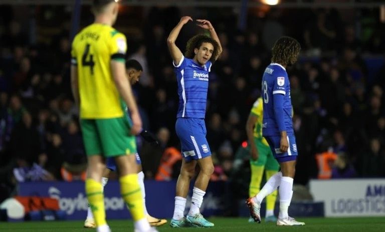 حنبعل المجبري كريستيانو رونالدو مع المجبري وشباب مانشستر يونايتد