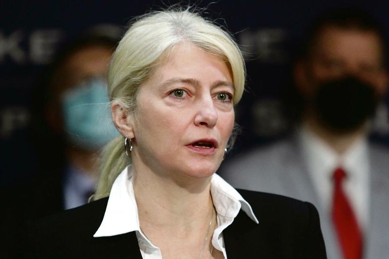 يلينا بيجوفيتش وزيرة العلوم والتطوير التكنولوجي والابتكار في صربيا