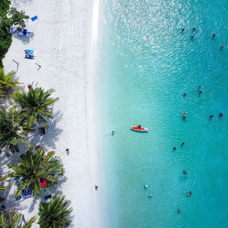 Relax Residence منتجع Reethi Beach Resort