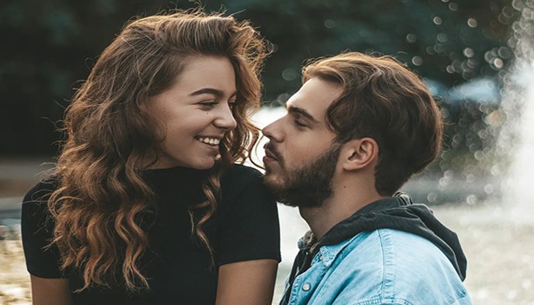 أنثى برج شهر 8