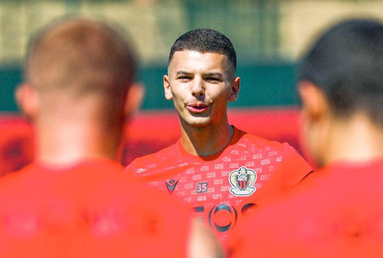 بدر الدين بوعناني رياض محرز نجم منتخب الجزائر