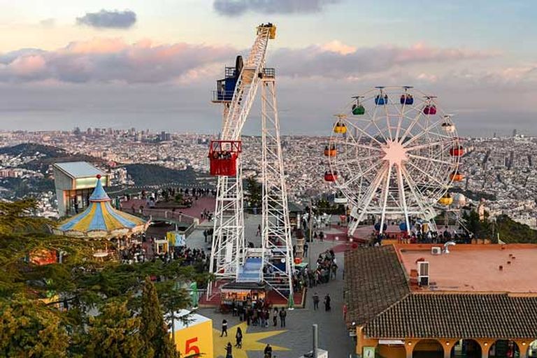 مدينة ملاهي تيبيدابو أحد أماكن السياحة في برشلونة السياحة في برشلونة…5 مفاجآت سياحية وأفضل الفنادق