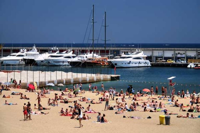 حي برشلونيتا أحد أماكن السياحة في برشلونة السياحة في برشلونة…5 مفاجآت سياحية وأفضل الفنادق