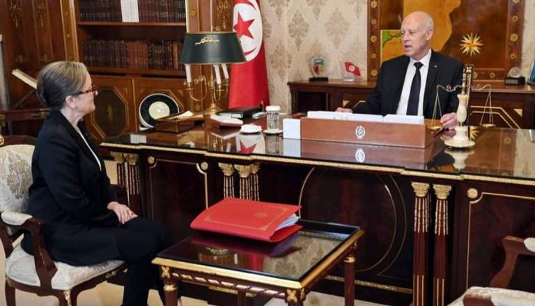 الرئيس التونسي قيس سعيد خلال لقائه نجلاء بودن