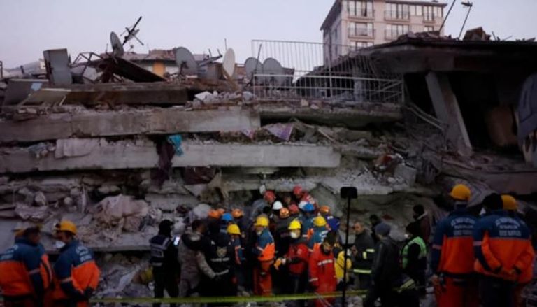 إنقاذ مراهق ورجلَين في تركيا بعد 11 يومًا من الزلزال