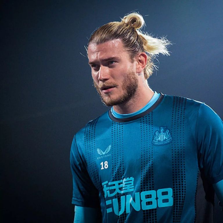 لوريس كاريوس