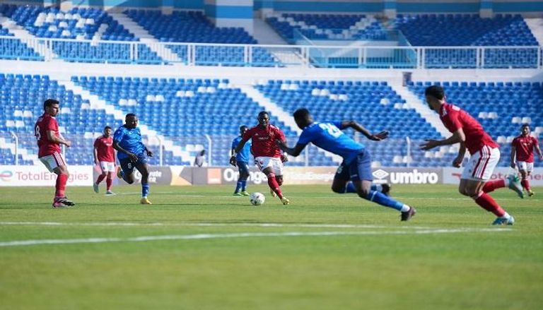 جانب من مباراة الهلال والأهلي