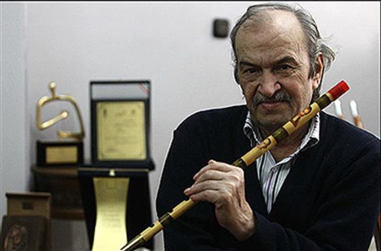 عازف الناي والموسيقي الإيراني حسن ناهد