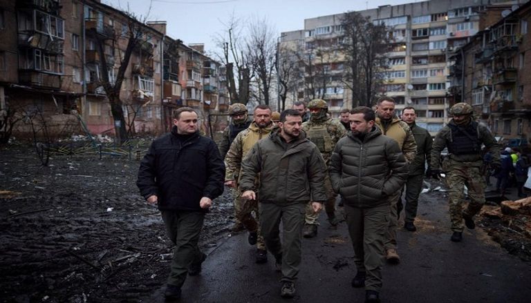 زيلينسكي داخل المخبأ المعروف باسم