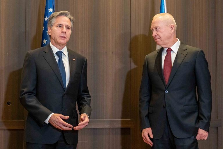 جانب من لقاء سابق بين الرئيس الفلسطيني عباس ووزير الخارجية الأمريكي بلينكن