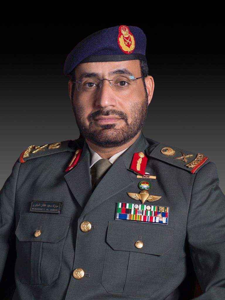 اللواء الركن الدكتور مبارك سعيد بن غافان الجابري نائب رئيس اللجنة العليا المنظمة لمعرضي "آيدكس ونافدكس" شعار آيدكس ونافدكس