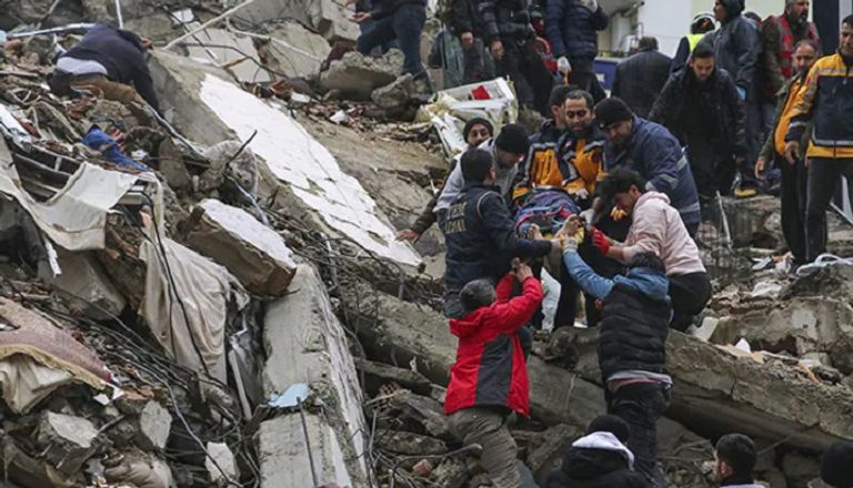 تركيا تخشى تفشي أوبئة في مناطق الزلزال