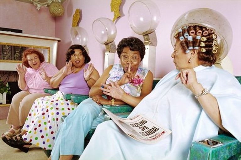 ثرثرة النساء - تعبيرية