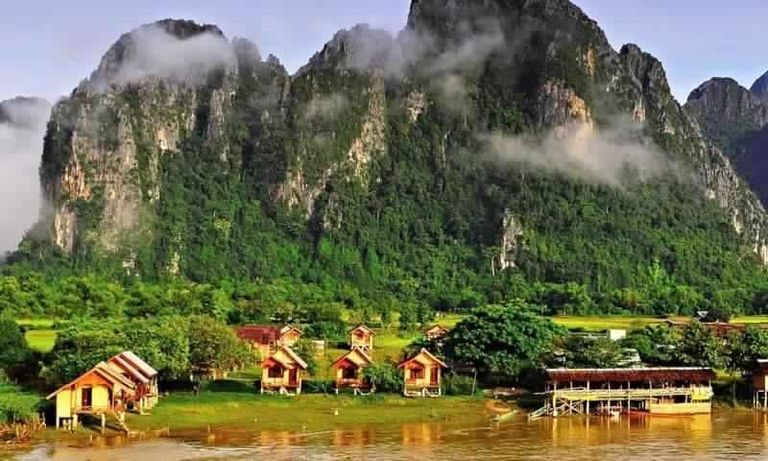 لاوس أحد أرخص الدول الآسيوية للسياحة