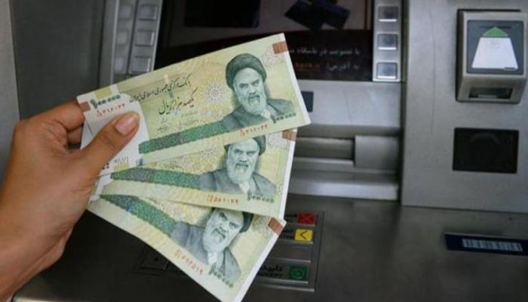 تراجع قياسي جديد في قيمة الريال الإيراني