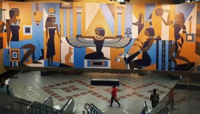 جدارية محطة مترو كلية البنات المسروقة قبل إزالتها بوستر مهرجان الإسماعيلية والتصميم الأصلي