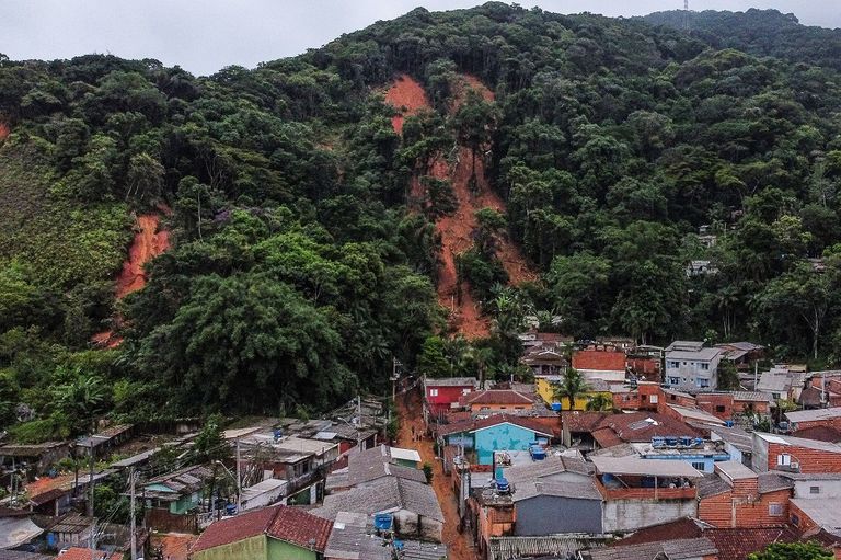 ارتفاع حصيلة فيضانات البرازيل إلى 40 قتيلاً