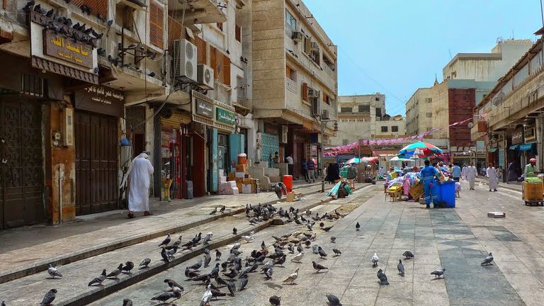 شارع خالد بن الوليد أحد أماكن التسوق في مكة أفضل أماكن التسوق في مكة…6 مزارات للمتسوقين