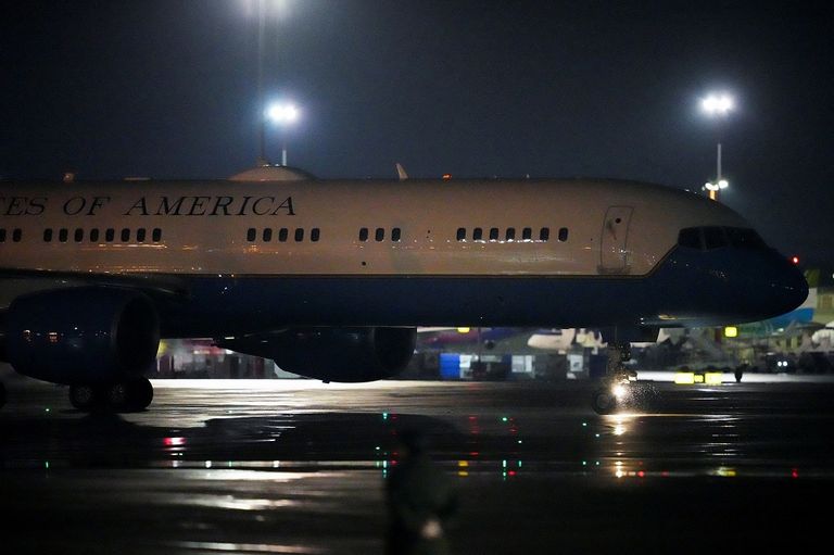 جانب من وصول بايدن إلى بولندا