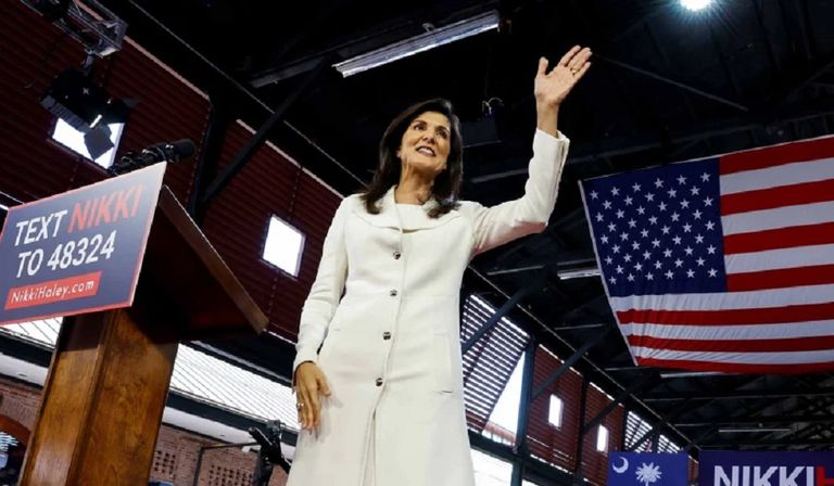 نيكي هايلي المرشحة في الانتخابات التمهيدية للرئاسة الأمريكية بالحزب الجمهوري