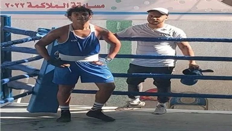 لاعب الملاكمة رامز عزت