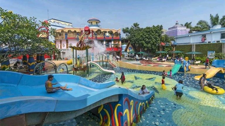 سيترا راية أحد حدائق الألعاب المائية في جاكرتا الألعاب المائية في جاكرتا.. أفضل 5 مدن ملاهٍ مائية منعشة